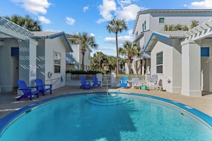 Pool - 🐾Pet Friendly | Walk to Sound-Side Beach | Community Pool | The Salty Pelican (Navarre Beach)