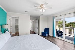 Room - 🐾Pet Friendly | Walk to Sound-Side Beach | Community Pool | The Salty Pelican (Navarre Beach)