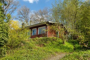 Exterior - Holiday Home 'Ferienhaus Westerwald' with Wi-Fi (Mengerskirchen)