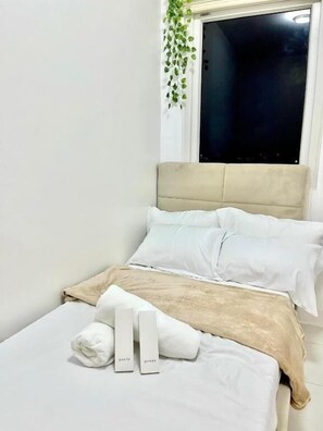 Room - 2 BR Urban Deca Homes Banilad by Gerra (Mandaue)