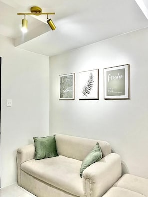 Living area - 2 BR Urban Deca Homes Banilad by Gerra (Mandaue)