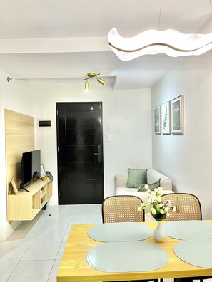 Family Condo, 2 Bedrooms, Kitchen, City View | Interior - 2 BR Urban Deca Homes Banilad by Gerra (Mandaue)