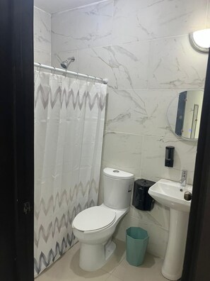 Standard-dobbeltværelse | Badeværelse