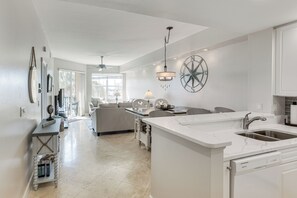 Apartment (2 Bedrooms) | Interior - Sunsets & Sails! Waterfront Punta Gorda Condo (Punta Gorda)