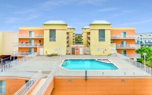 Pool - Oceanview midtown condo w/rooftop pool! SB412 (Ocean City)