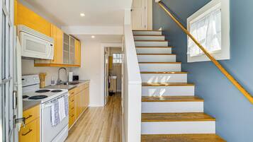 Apartment (0 Bedroom) | Interior