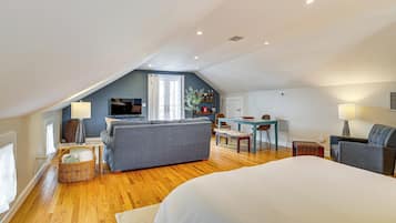 Apartment (0 Bedroom) | Interior