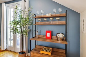 Apartment (0 Bedroom) | Interior