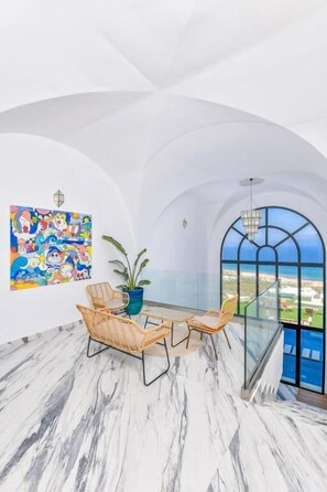 Villa, 6 habitaciones, piscina privada, vistas al mar | Balcón