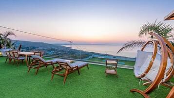 Villa, 6 Bedrooms, Private Pool, Ocean View | Tempat makan luar