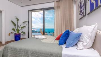 Villa, 6 Schlafzimmer, eigener Pool, Meerblick