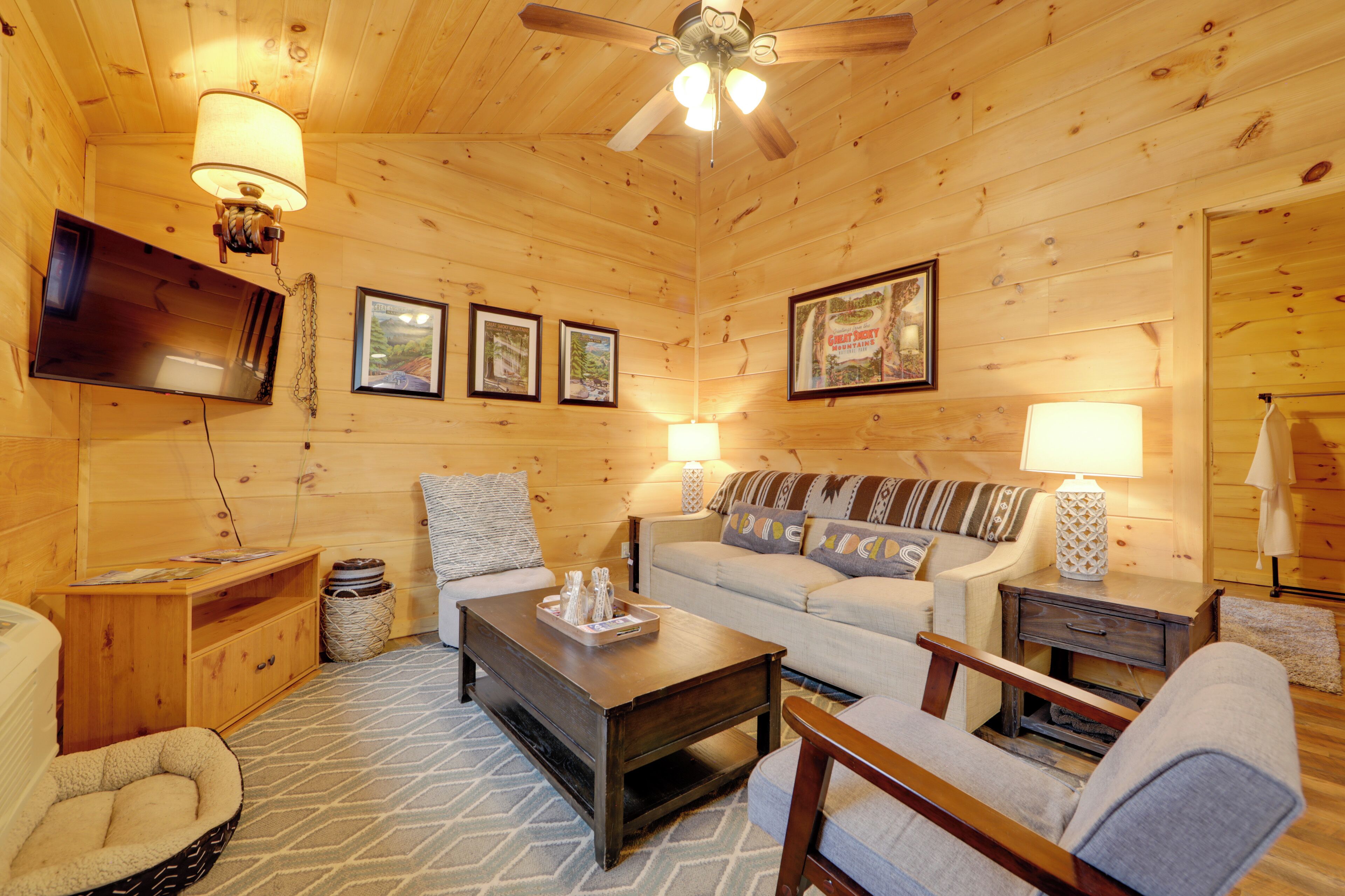 House (2 Bedrooms) | Interior