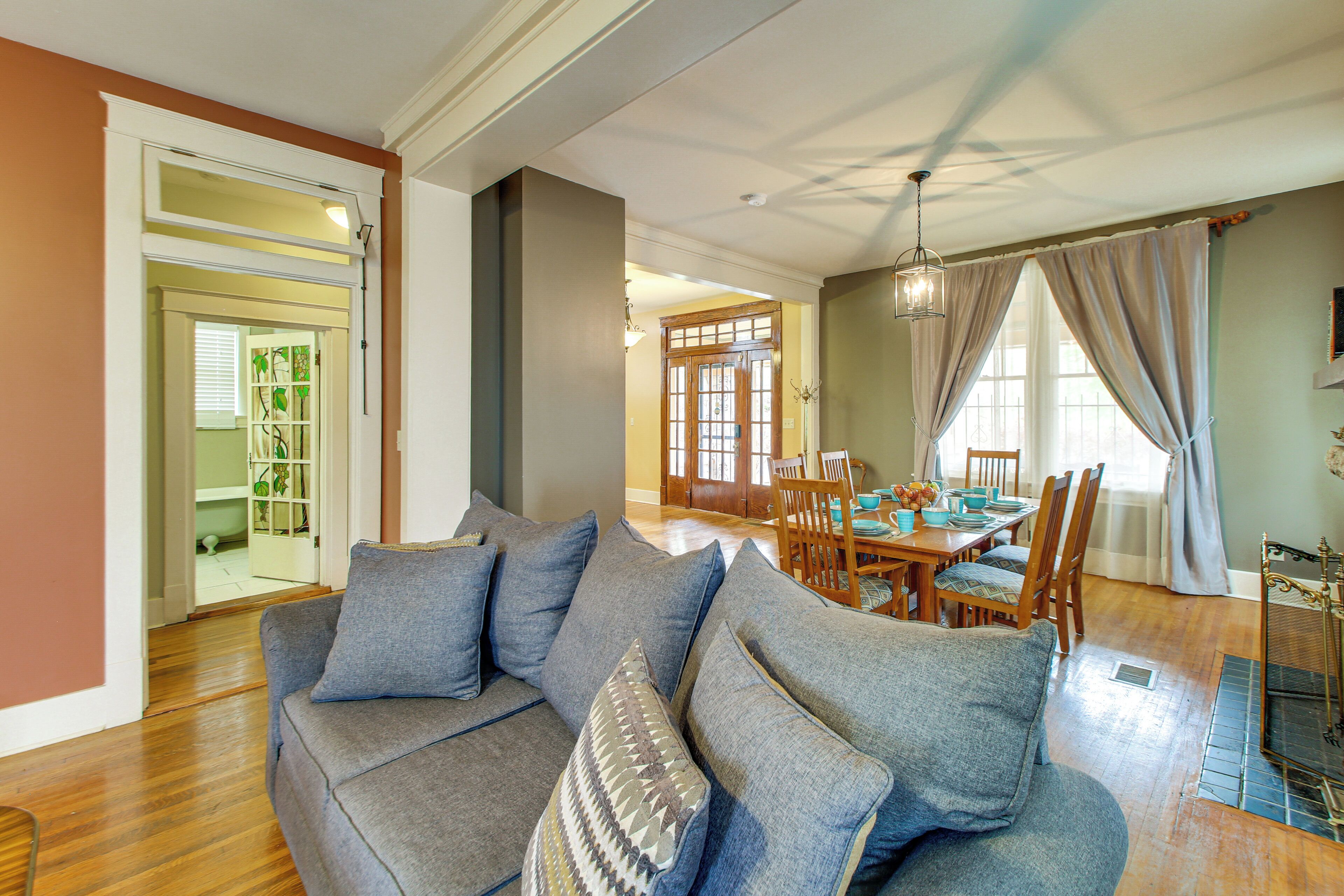 House (3 Bedrooms) | Interior