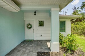 Interior - Canal-front Gem! 7 Mi to Port Charlotte Beach Park (Port Charlotte)