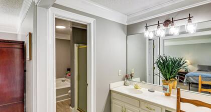 Waterfront Home w/ Views on Bear Creek Reservoir!