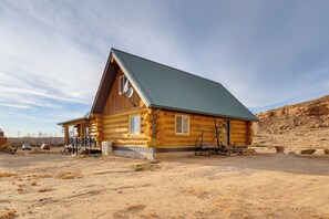House (2 Bedrooms) | Interior - 'rustic Cliff Ranch' in Uintah Basin: Dogs Welcome (Fort Duchesne)