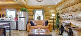 'rustic Cliff Ranch' in Uintah Basin: Dogs Welcome