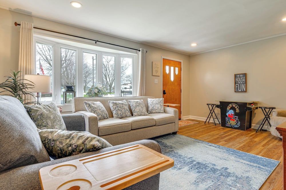 7 Mi to Mississinewa Lake! Charming Home - Wabash, IN