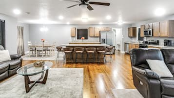 House (3 Bedrooms) | Front of property