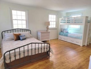 1 bedroom, iron/ironing board, free WiFi, bed sheets - Boardwalk-Adjacent 1BR Loft w/ Parking • Prime Location (Ocean City)