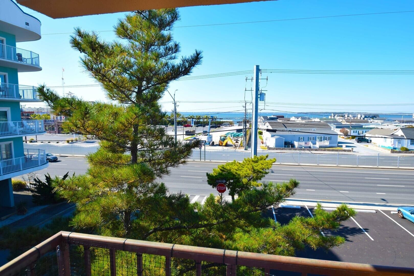 Condo, 1 Bedroom | Property grounds