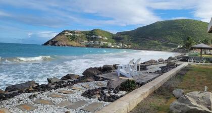 The Beach House - Best Location in Frigate Bay!