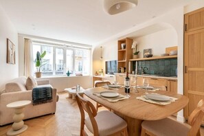 Apartment, 2 Bedrooms, City View | Interior - Élégance & Confort au Cœur de Paris  (Paris)