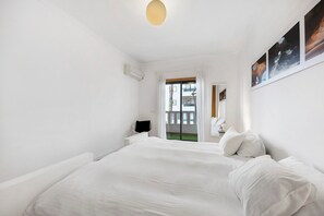 1 chambre, fer et planche à repasser, Wi-Fi, draps fournis