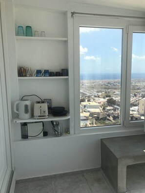 Interior - Great location and beautiful view (Fira)
