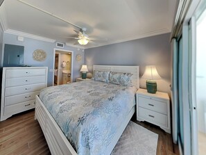 Room - Pointe South 204 | Beachfront + Resort Pool Access (Fort Myers Beach)