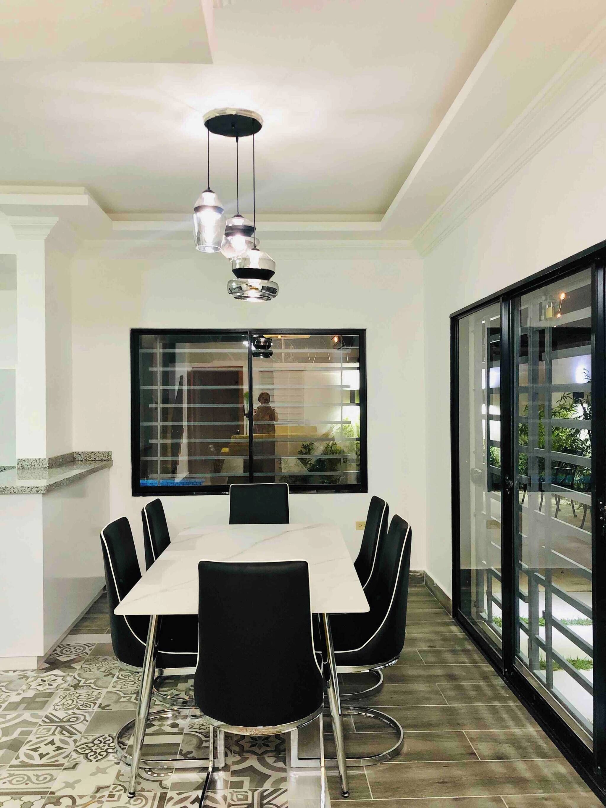 Apartment, 2 Schlafzimmer, eigener Pool | Speisen
