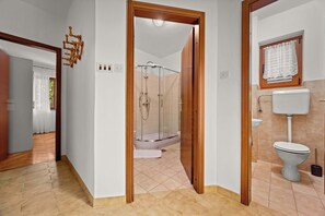 Shower, hair dryer, towels - Casa Melita / Apartment with garden Melita (Rovinj)