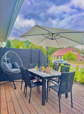Outdoor dining - Vacation home to the lake Sonnenglanz (Fünfseen)