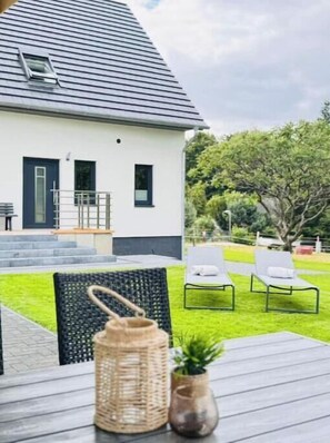 Outdoor dining - Vrbo Property (Fünfseen)