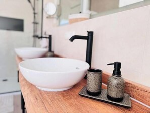 Bathroom - Vrbo Property (Fünfseen)