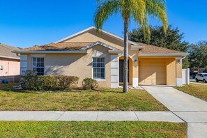 Sandy Ridge Close to Disney and Universal Studios - Private Pool | Gameroom | Value | Near Disney 1162 (Davenport)