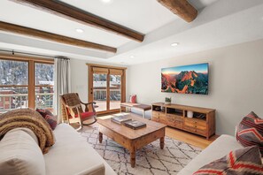 TV - Sky House | Luxury Penthouse Vacation Rental on Main Street, Downtown Telluride (Telluride)