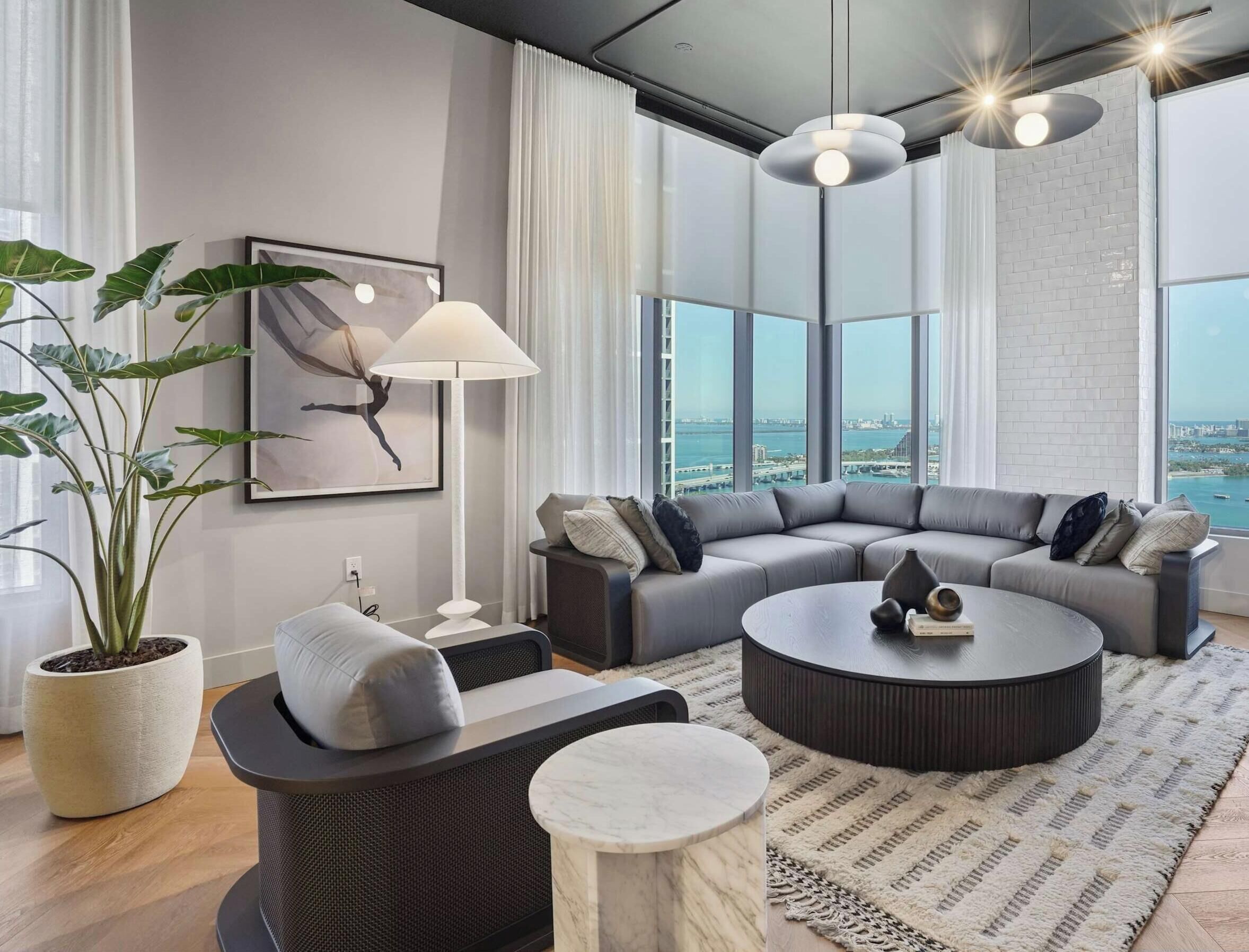 Smart TV, offices