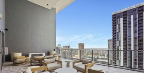 Property grounds - Skyline View Condo, Rooftop Pool & Private Balcony (Miami)
