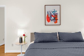 3 chambres, fer et planche à repasser, Wi-Fi gratuit, draps fournis