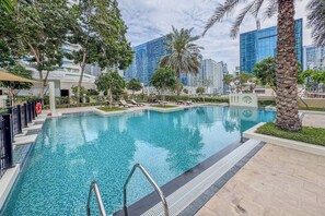 Pool - Relaxing 1bedroom mins drive to Burj Khalifa (Dubai)