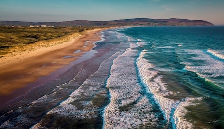 Beach. Modern Flat - Main St, Campbeltown