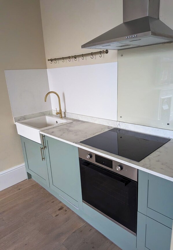 Private kitchen - Modern Flat | Main St, Campbeltown (Campbeltown)