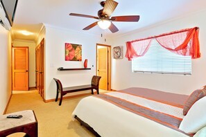 3 bedrooms, iron/ironing board, free WiFi, bed sheets - Perfect For Families Walk 2 Beach, Balboa Fun Zone (Newport Beach)