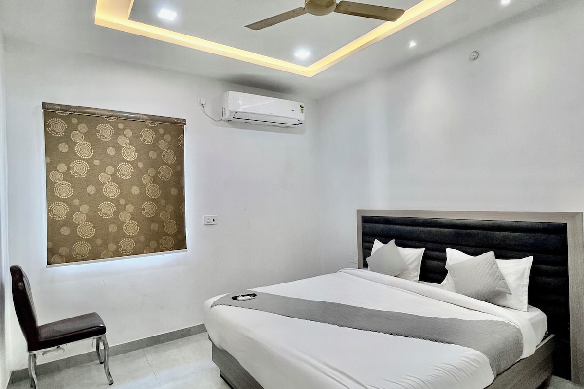 Deluxe Double Room, City View