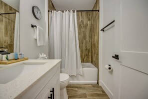 Hair dryer, towels - Villa Sunnyside Up- Your Peaceful Getaway in NW Cape Coral (Cape Coral)