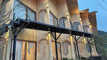 Luxe tweepersoonskamer, voor 1 persoon, uitzicht op bergen | Exterieur