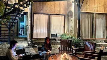 Quarto casal superluxo de uso individual, vista para a montanha | Fachada da propriedade