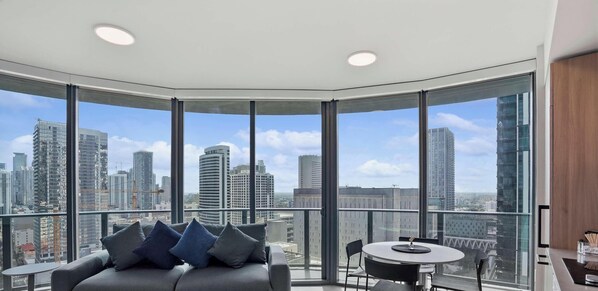 Interior - High-Rise Miami Condo w/ Skyline Views, Pool + Gym (Miami)