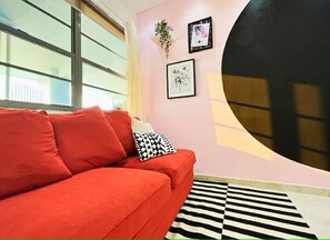 Living area - Prime Location! Clean Condo w Pool, Beach, Parking (San Juan)